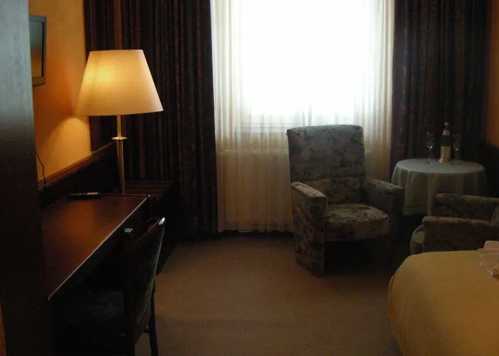 Panorama Felsenmuehle Hotel